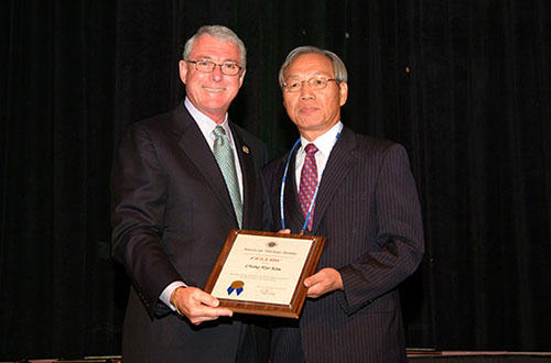 E. James Reinsch and Chang Hyo Kim, Fellow